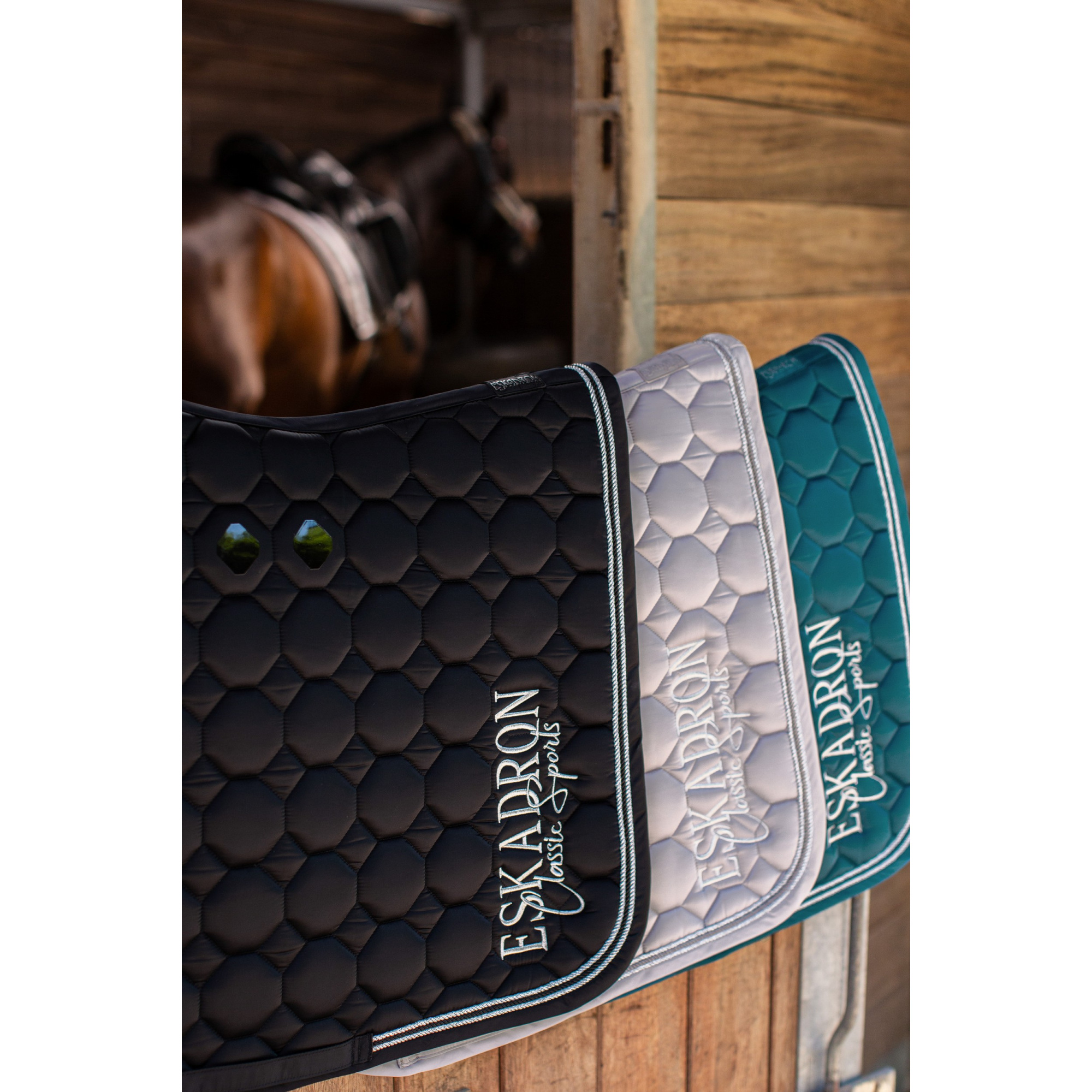 Eskadron GLOSSY COMB SADDLE CLOTH CLASSIC SPORTS Equestrian Shop