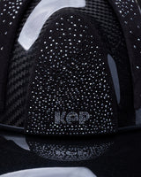 KEP E-LIGHT 3 CARBON KASK JEŹDZIECKI SUEDE NEBULA SILVER CRYSTAL LOGO CZARNY