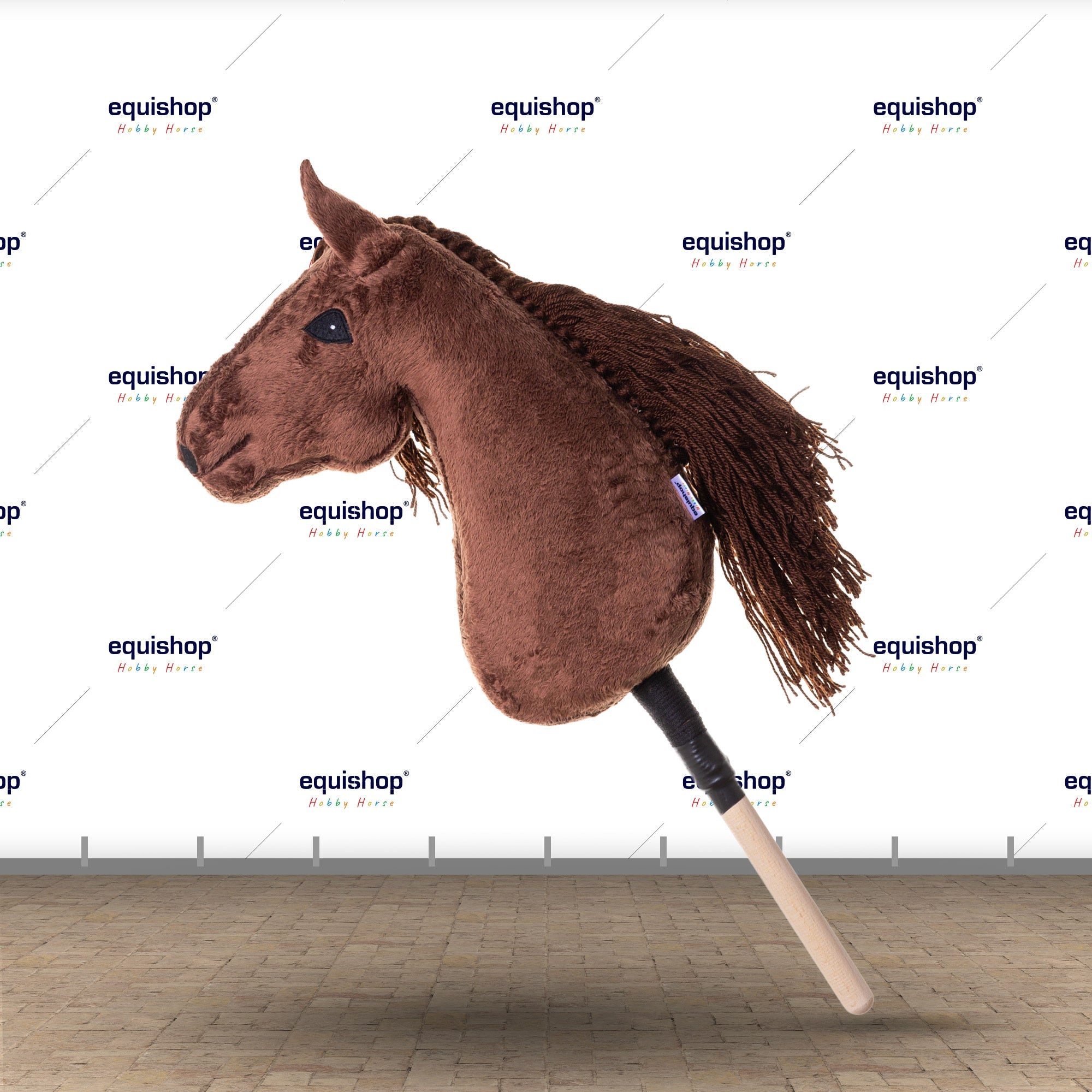 KOŃ NA PATYKU HOBBY HORSE EQUISHOP CYNAMONEK A3 PLUS OGŁOWIE GRATIS - Equishop Hobby Horse Equishop