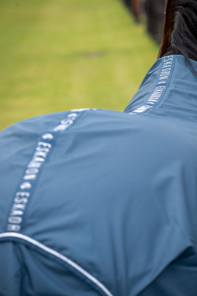 ESKADRON WATERPROOF LIGHT PADDOOR RUG FOR HORSE CLASSIC SPORTS