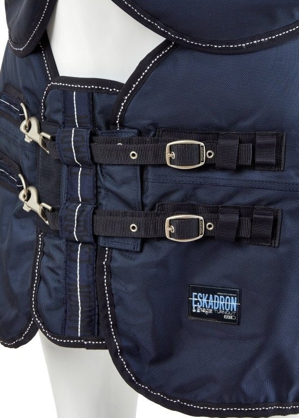 ESKADRON DERKA PADOKOWA OMEGA 1680DEN - Eskadron Equishop