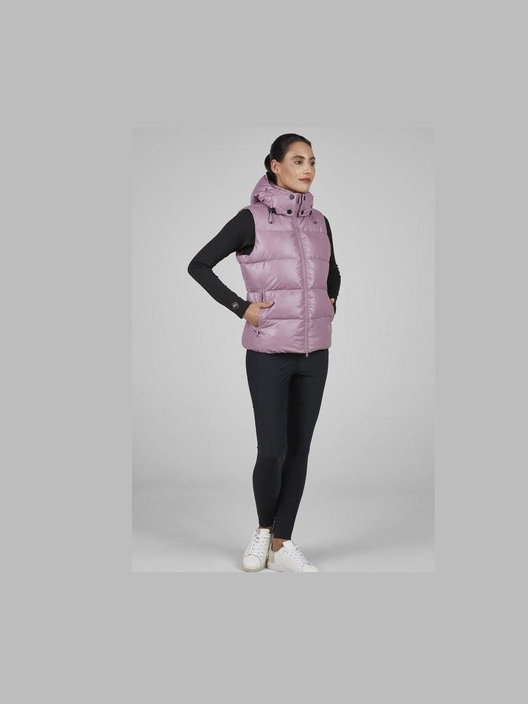 PIKEUR PIKOWANA KAMIZELKA JEŹDZIECKA Z KAPTUREM DAMSKA ATHLEISURE - Pikeur Equishop