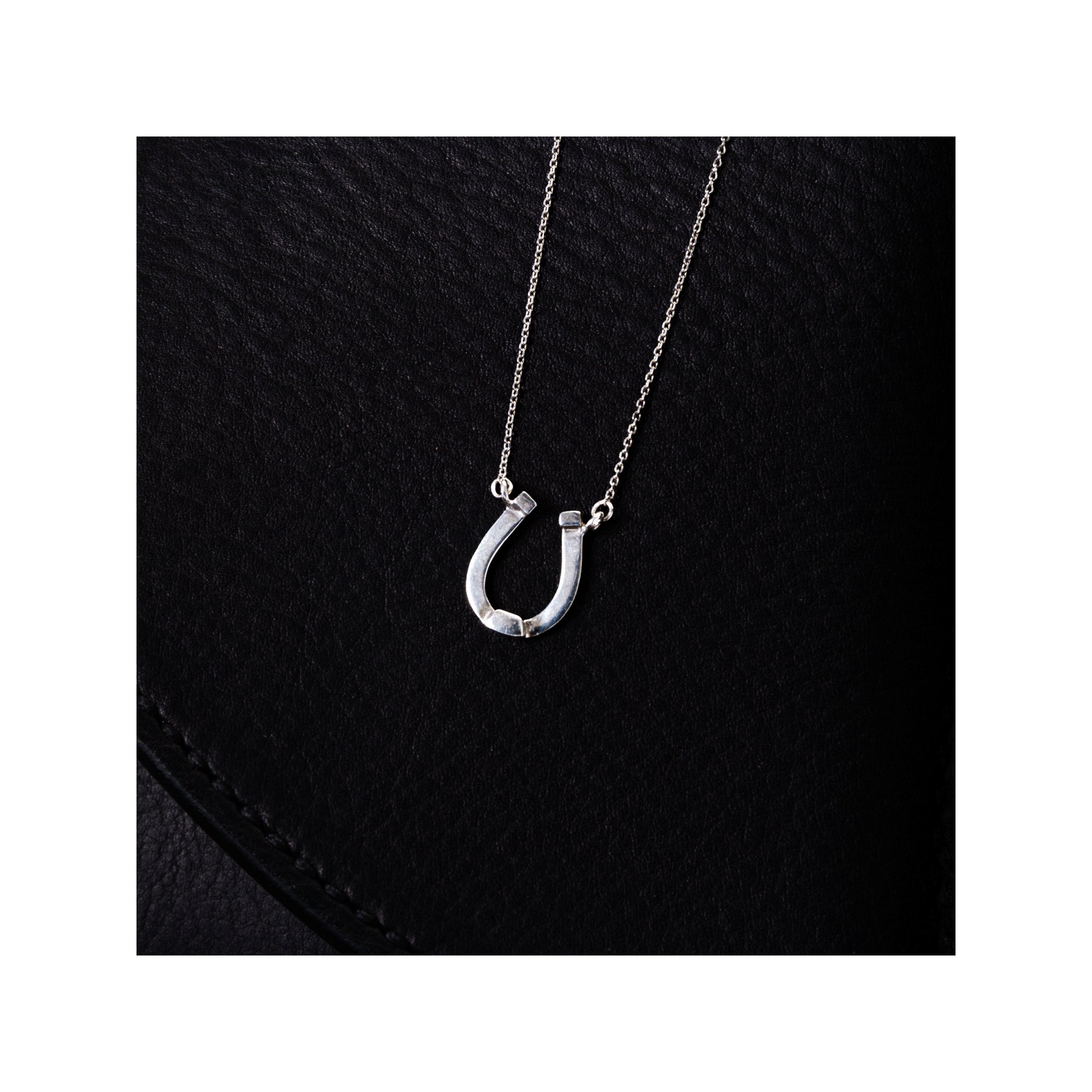 RUBIN ROYAL SREBRNY NASZYJNIK JEŹDZIECKI Z ZAWIESZKĄ KOŃSKA PODKOWA PRÓBA 925