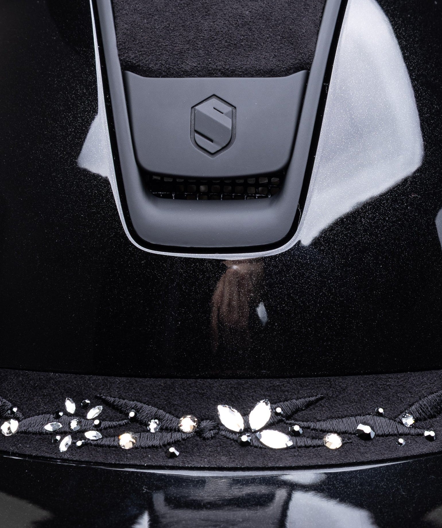 SAMSHIELD KASK MISS SHIELD 2.0 SHADOWGLOSSY / ELEGANT FLOWER SWARO JEWELLERY / MATT FRAME / CZARNY