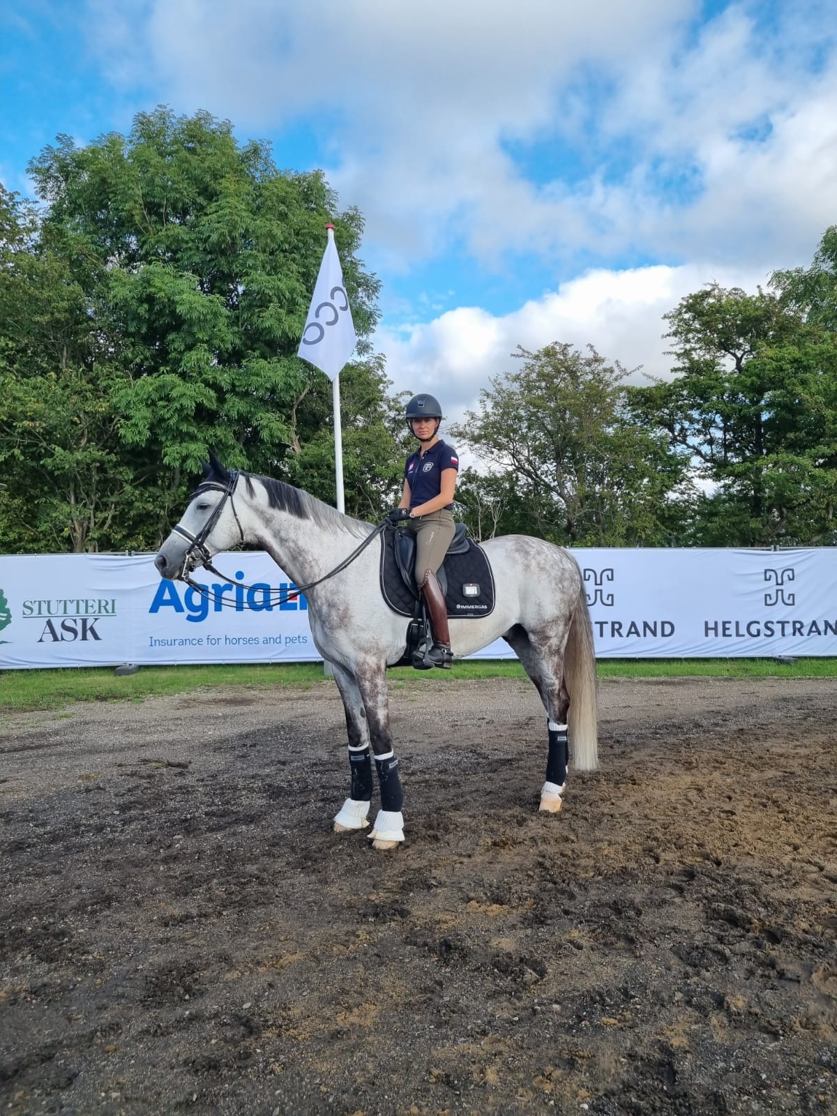 f509e0a3-bde2-4608-b7ef-0088d1e25a39