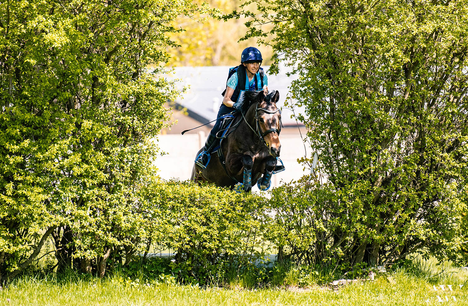 Wioleta Hajnos podczas skoku w konkursie WKKW