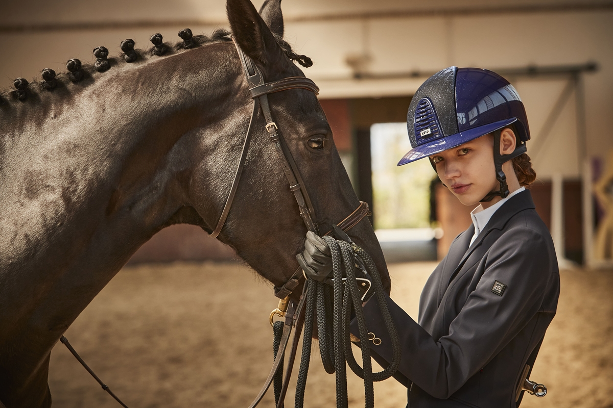 jezdziec_i_kon_na_hali